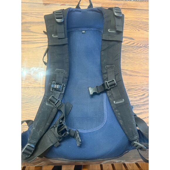 Hydro Flask Journey Series 10L Insulated Hydration Backpack Bag Black Size M/L - Picture 2 of 5